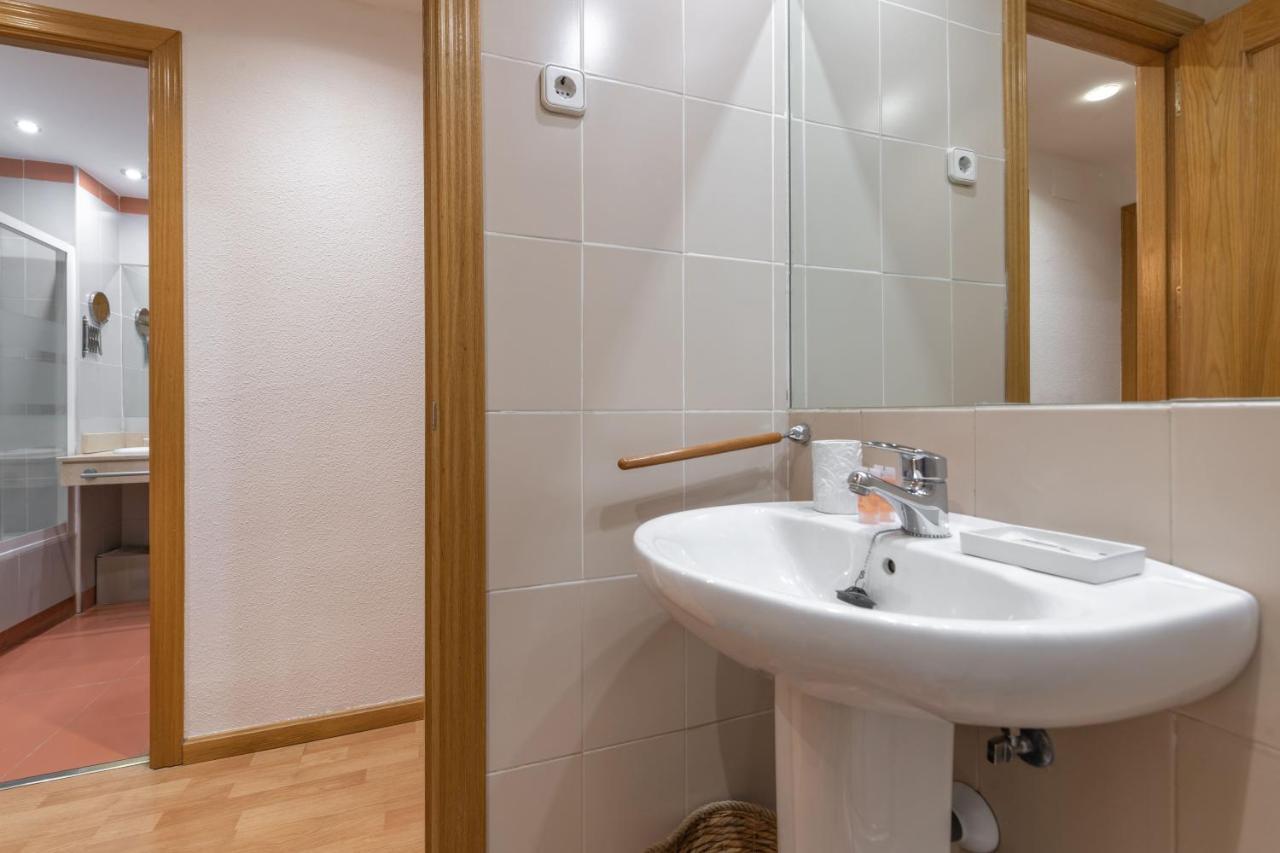 2 Bedrooms 2 Bathrooms Furnished - Malsana - With Pool - Mintystay Мадрид Экстерьер фото