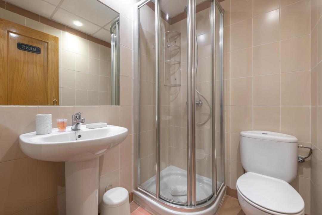 2 Bedrooms 2 Bathrooms Furnished - Malsana - With Pool - Mintystay Мадрид Экстерьер фото